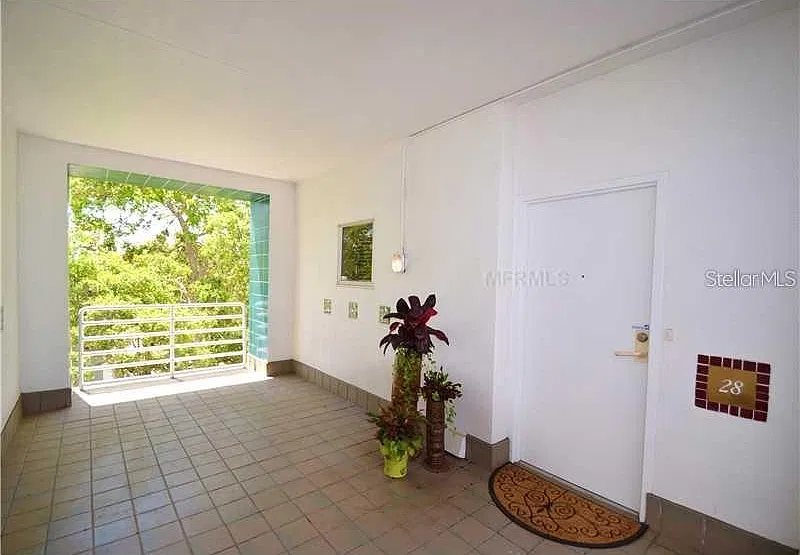 2 bed, 2.5 bath, 1296 sqft, $3,300 — Photo 3