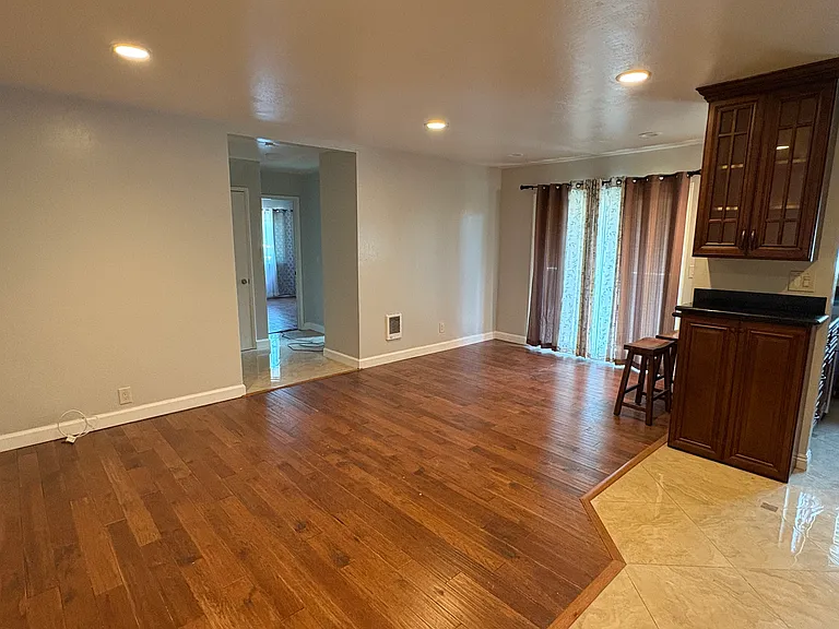 617 Timberpine Ave #1 — Photo 2