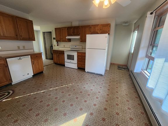 2nd image of 91 Forest Dr Unit 2