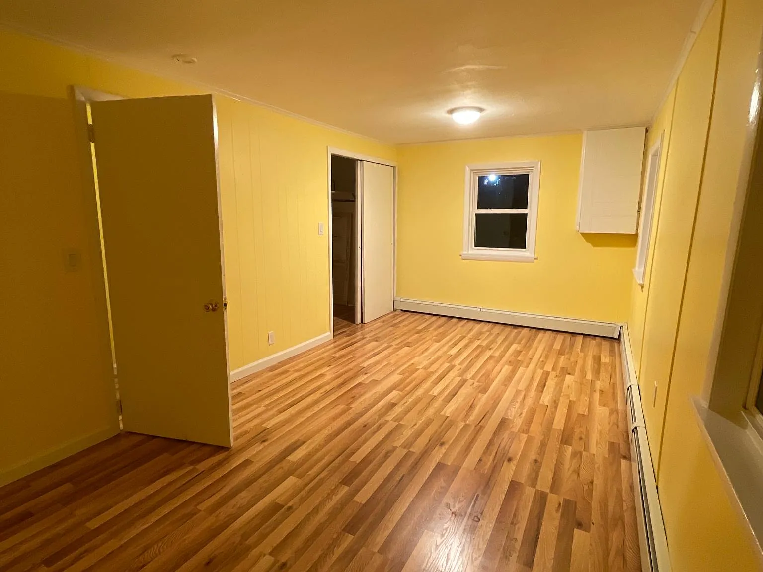 3 bed, 500 sqft, $3,000 — Photo 2