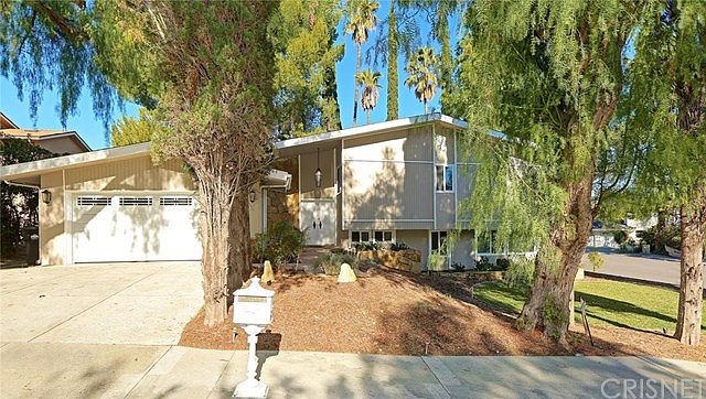 1st image of 21905 Woodland Crest Dr