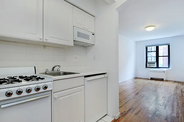 Rented by Compass | media 2