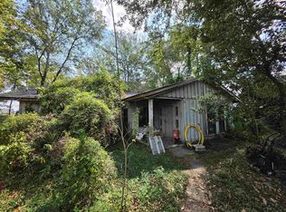 202 Seamon Rd, Lake Charles, LA 70611