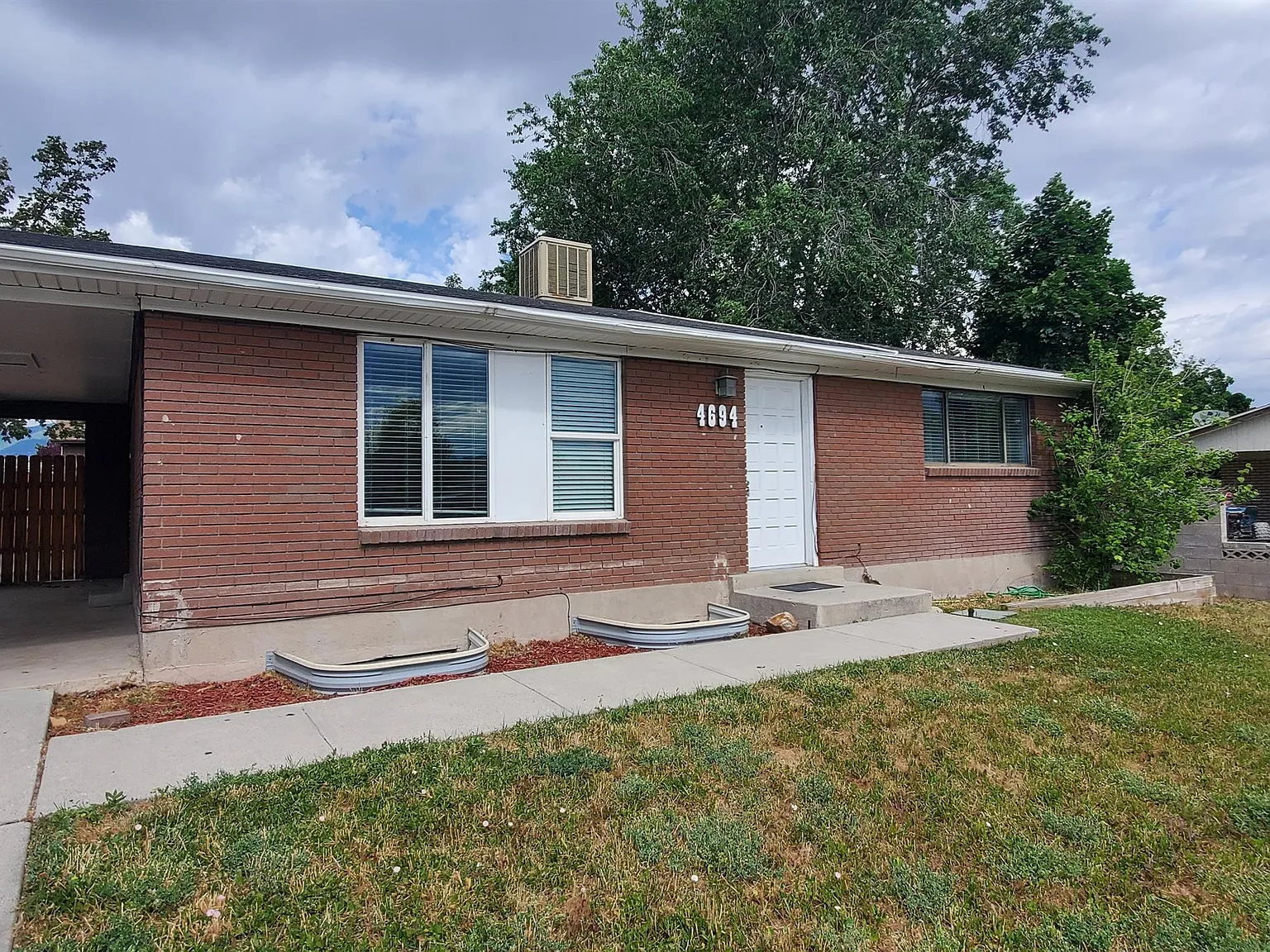 4694 S Lemonwood Cir - B — Photo 1