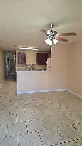 2 bed, 1.0 bath, 826 sqft, $1,275 — Photo 2