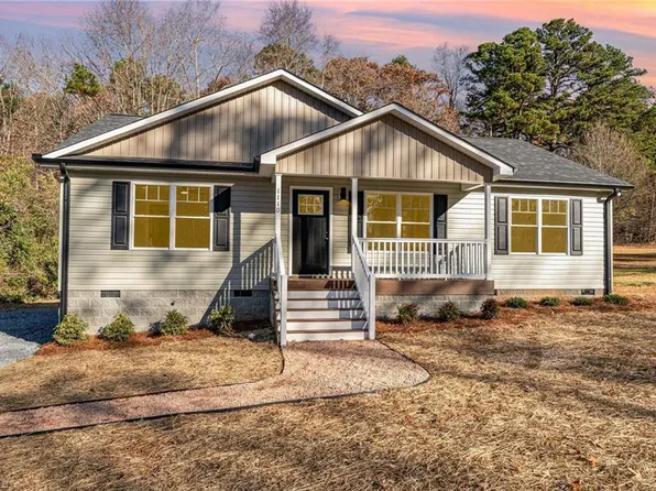 1110 Park Dr, Asheboro, NC 27205