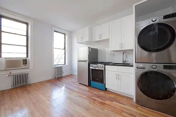 Rented by R New York | media 1