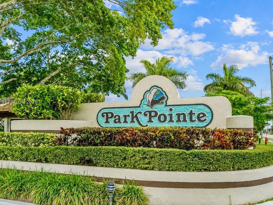 1st image of 3380 Lucerne Park Dr #4B