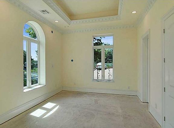 5th image of 5668 Bancroft Dr