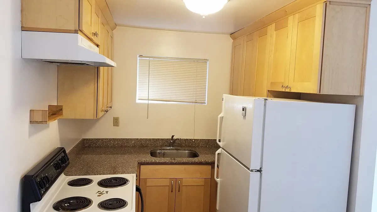 Building Photo - 2221 Yale Ave E #1