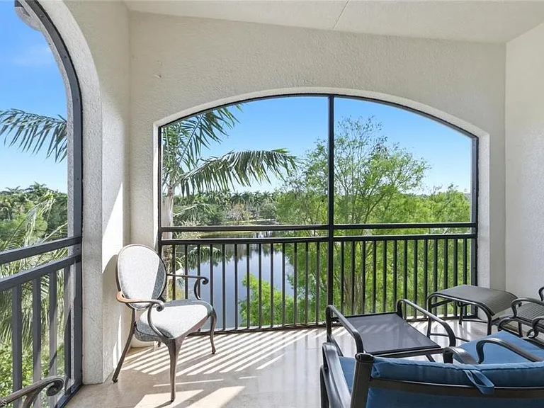 2538 Marquesa Royale Ln #Penthouse 5-301 — Photo 27