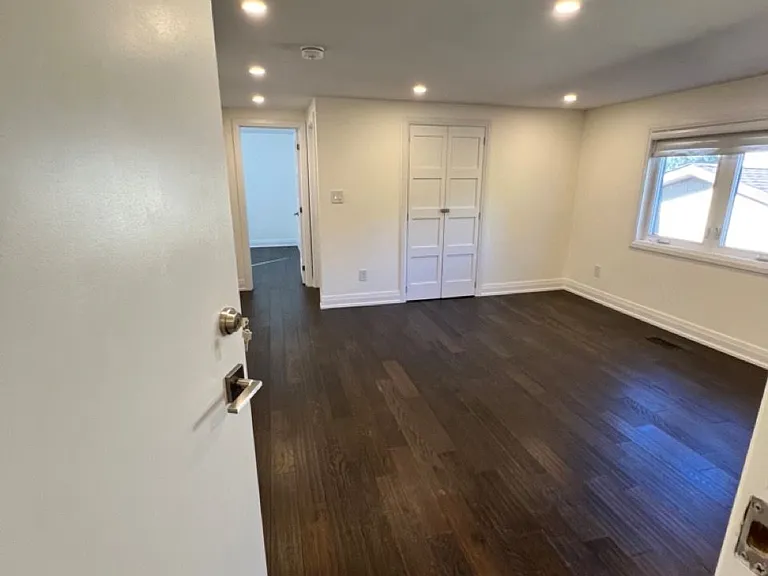 55 Creekwood Dr #UPPER — Photo 1