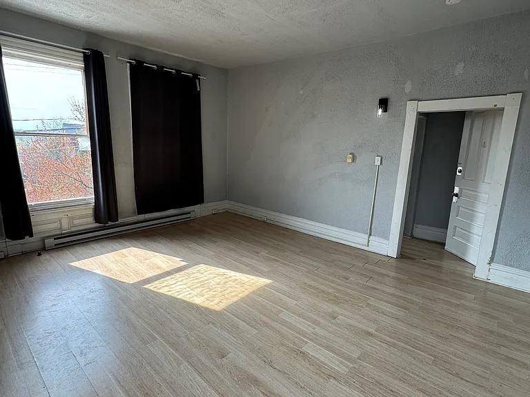 3532 California Ave #201 — Photo 2