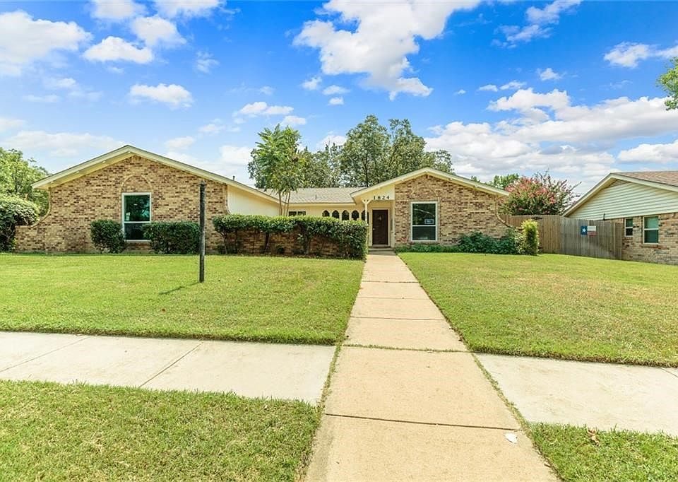 1st image of 1824 Lexington Pl