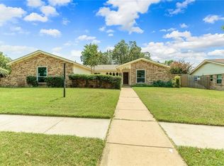 1824 Lexington Pl, Bedford, TX 76022