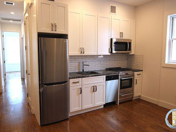 2nd image of 840 Franklin Ave #2A