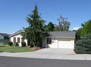 4 N 90th Ave, Yakima, WA