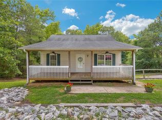 3706 Horseshoe Rd, Iva, SC 29655