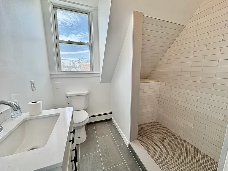8 Trafford St #2 — Photo 19