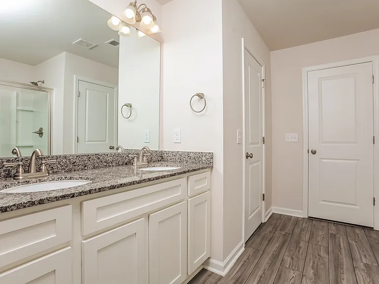 2075 Barnhart Dr — Photo 10