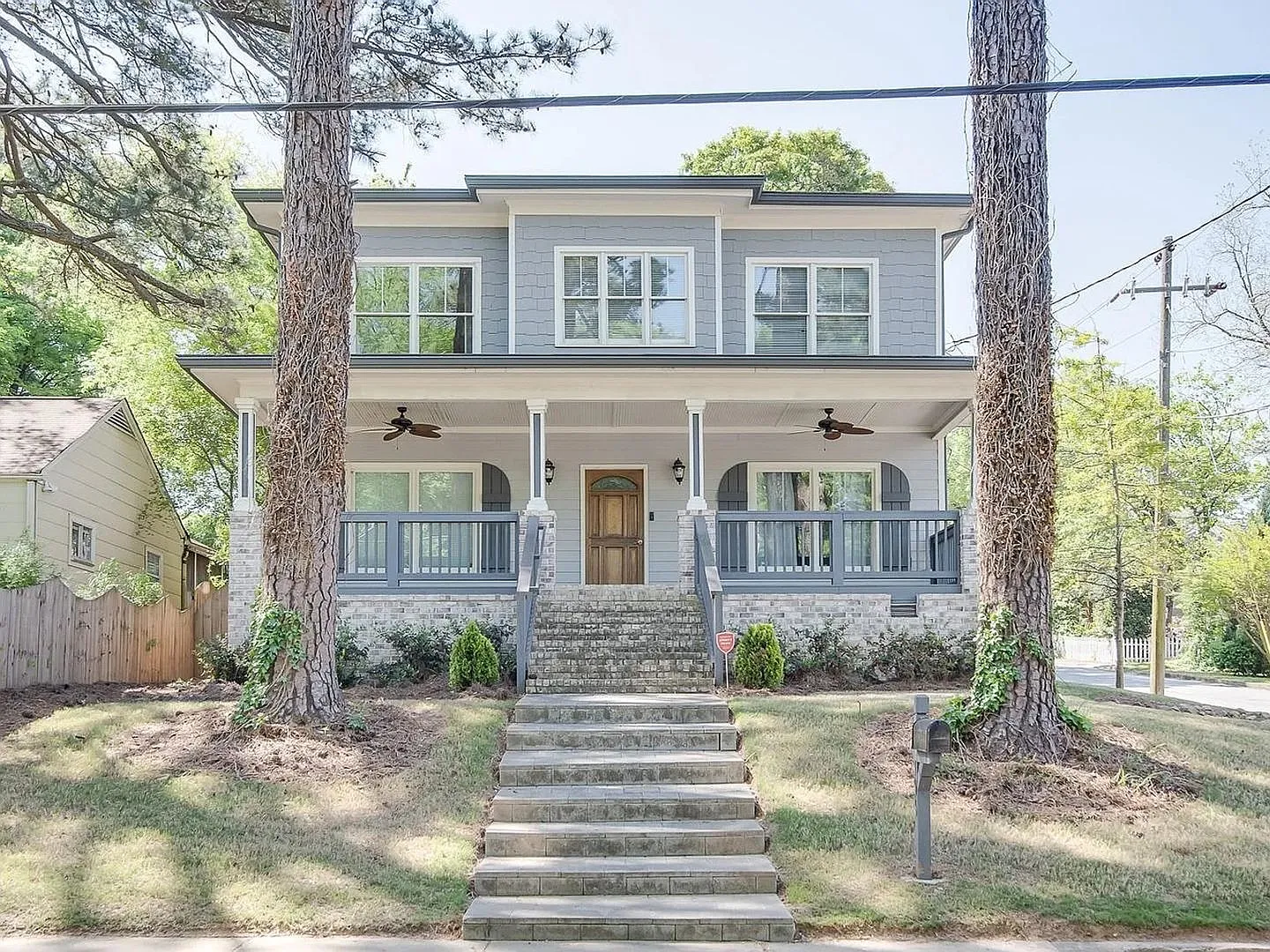 Luxurious 4 Bedroom Single Family Home Minutes from Midtown! — Photo 1