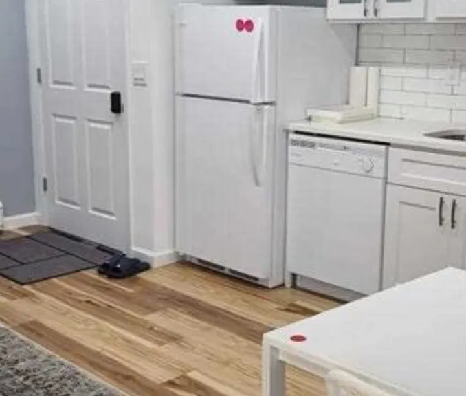 203 E Ruby Ave #1 — Photo 2