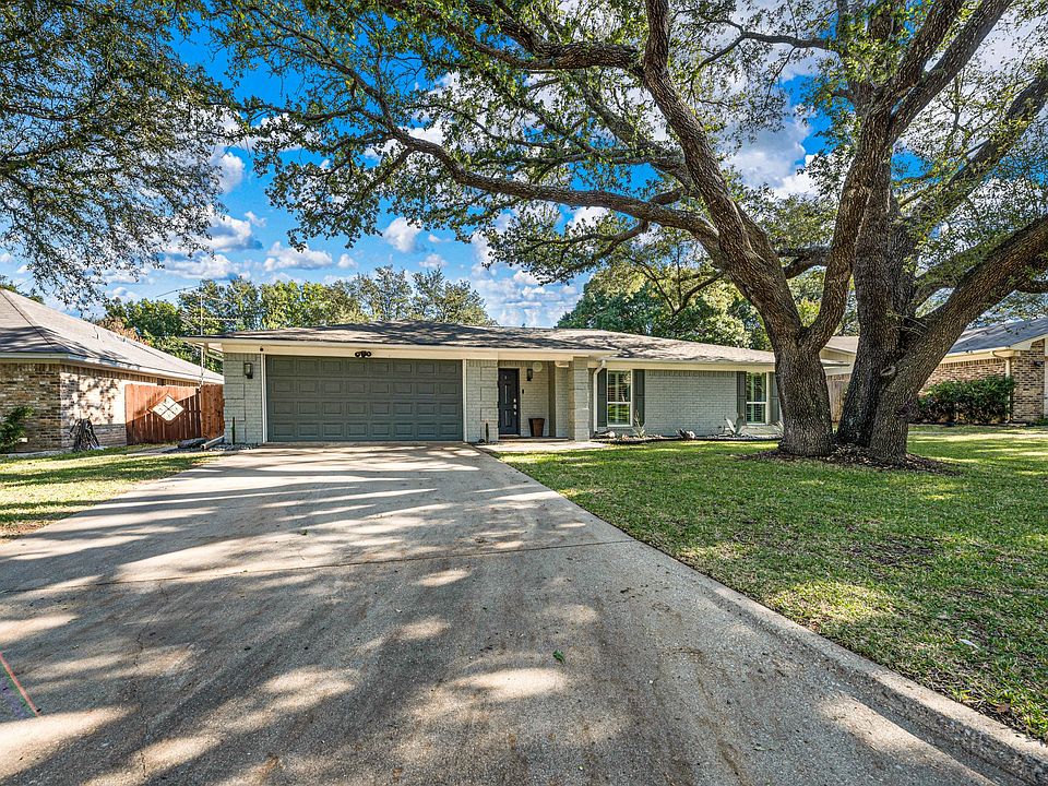 1st image of 70166 Cheshire Dr