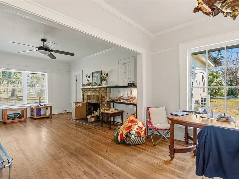 8 Wright Sq — Photo 3