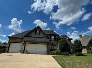3726 E Monte Vallo Mnr, Fayetteville, AR 72764