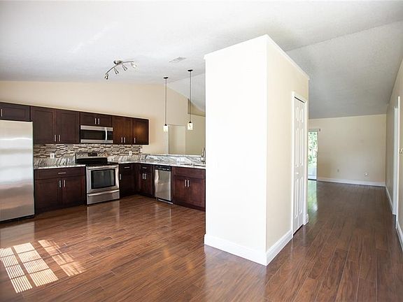 3rd image of 344 Monarco Ave