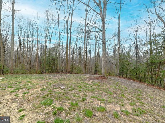5th image of 36910 W Lakeland Dr