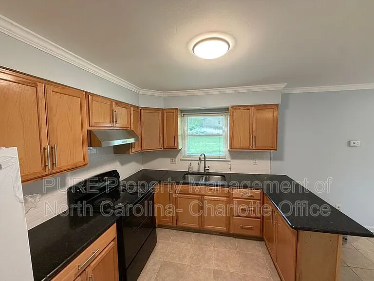 2429 Galloway Rd — Photo 9