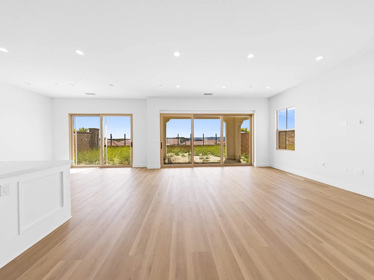 4 bed, 3.5 bath, 2840 sqft, $7,500 — Photo 4