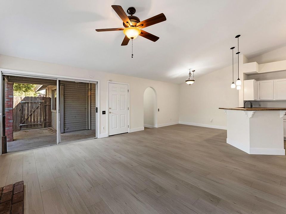 1st image of 537 Samuel Way