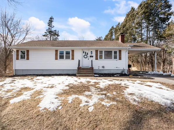 137 N Walker St, Taunton, MA 02780