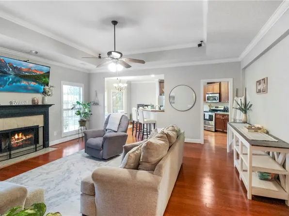 1302 Aubie Dr, Auburn, AL 36830