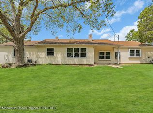 29 Pennsylvania Ave, Waretown, NJ 08758