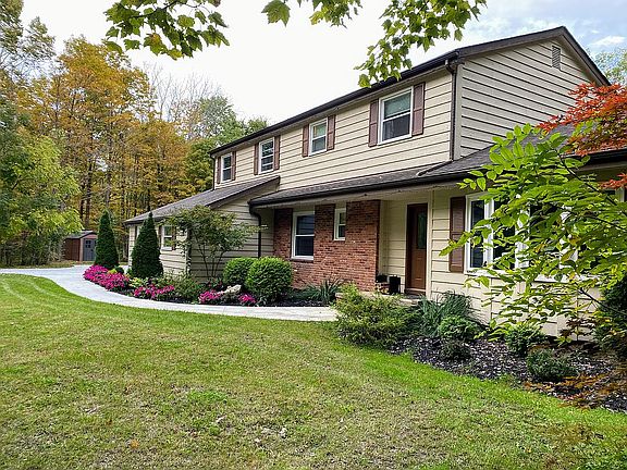 3rd image of 11321 Winding Brook Ln