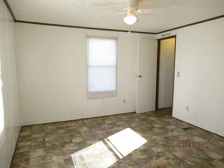 3185 Homestead Rd — Photo 12