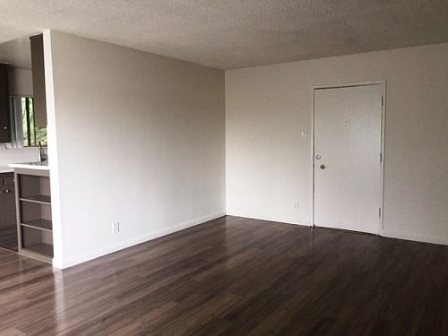 4th image of 326 E Hardy St APT 01