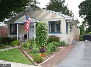 105 E Market St, Lititz, PA 17543