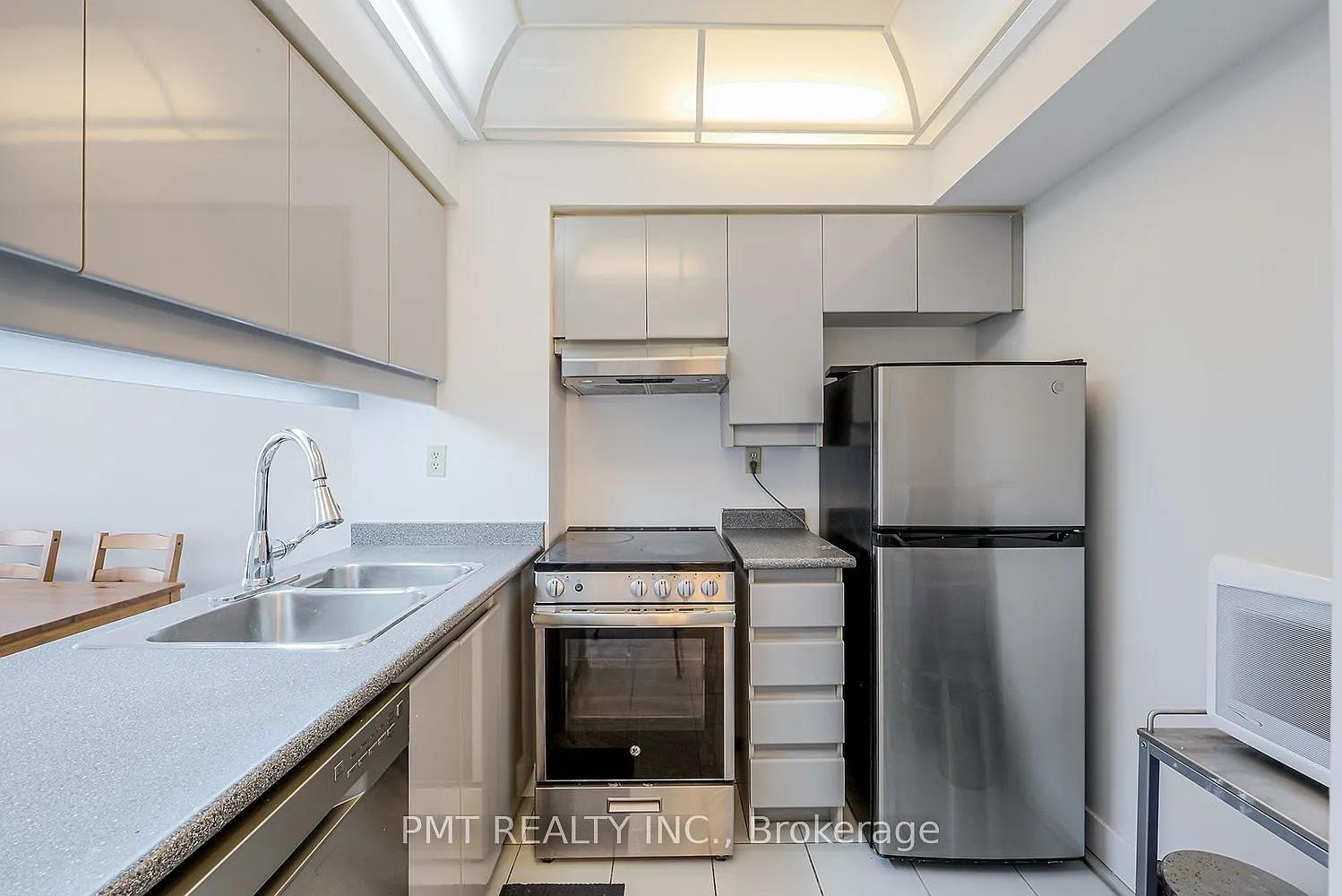1 bed, $2,290 — Photo 4