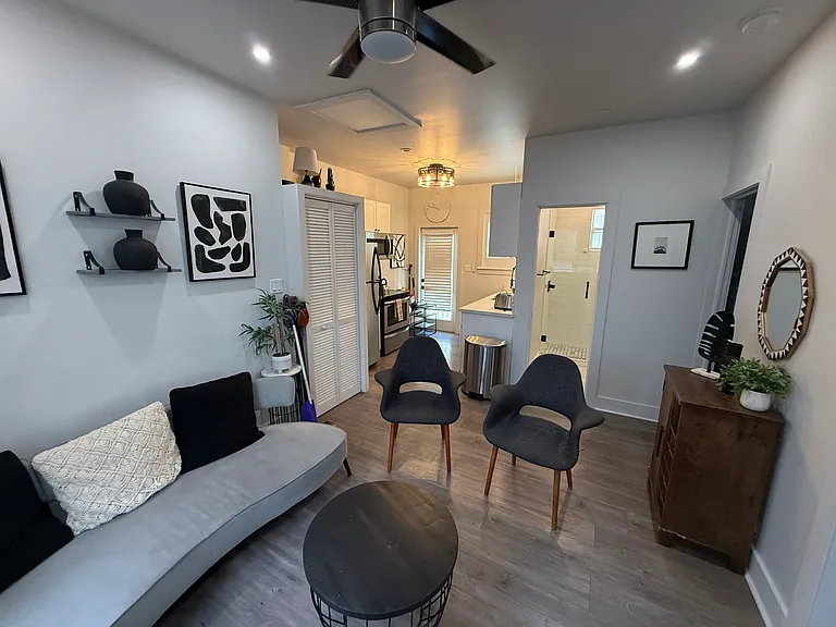 529 Elizabeth St #3 — Photo 2