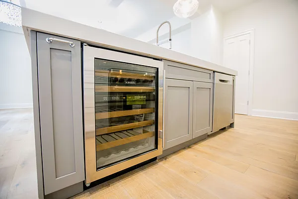 Sold by Roxann Realty LLC | media 13