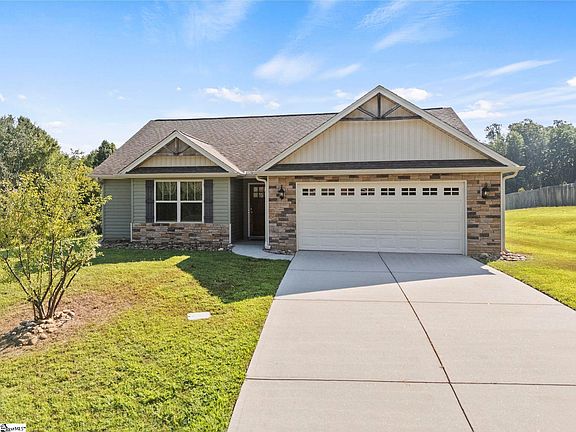 2nd image of 1 Hawkcrest Ct
