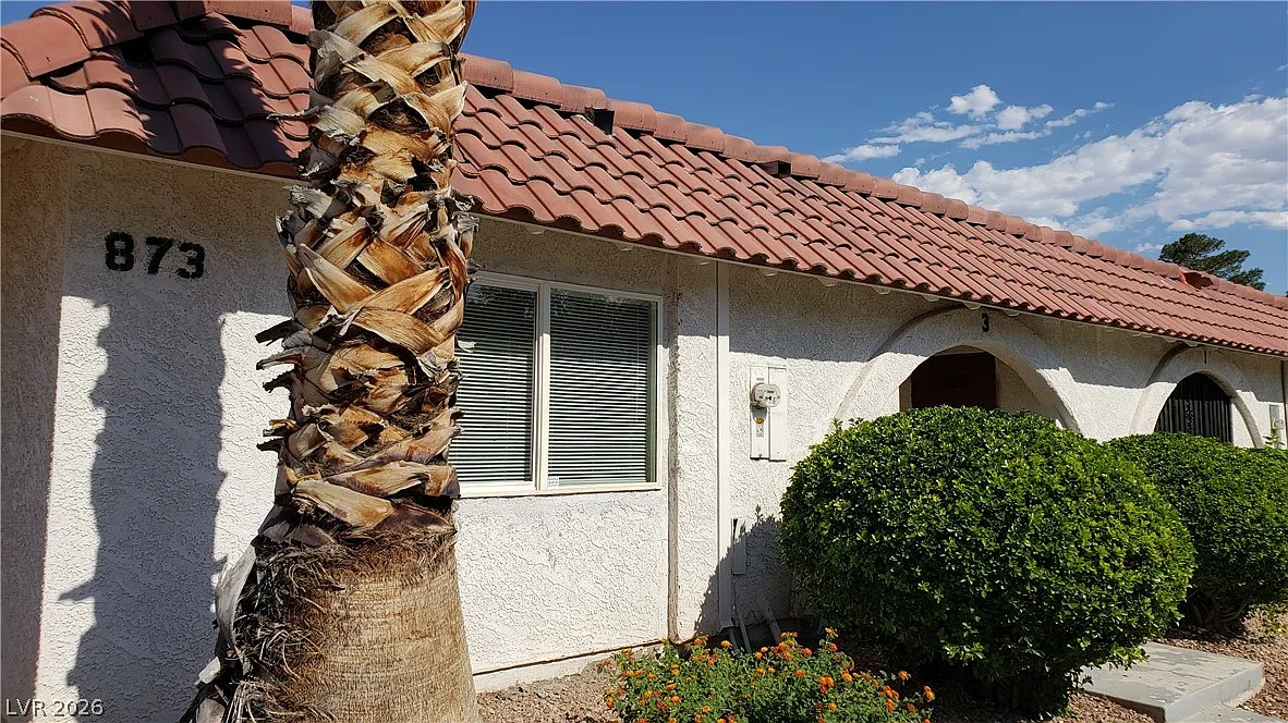 2 bed, 2.0 bath, 1022 sqft, $1,185 — Photo 1