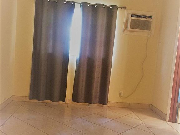 5th image of 840 NE 17th Ter APT 15