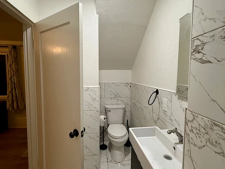 1343 Martin Luther King Jr Way #5 — Photo 3