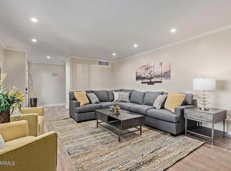8737 E Sage Dr — Photo 5