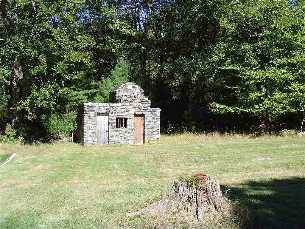 1 bed, 500 sqft, $1,050 — Photo 4